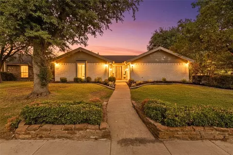 6005 Berry Trail Ct, Dallas, TX 75248