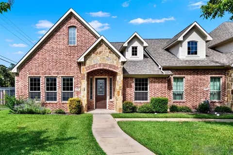 5236 Park Dr, River Oaks, TX 76114