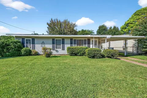606 S Gordon St, Sherman, TX 75092