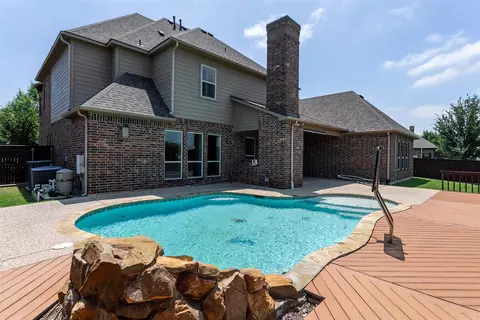 7905 Hallmark Dr, North Richland Hills, TX 76182