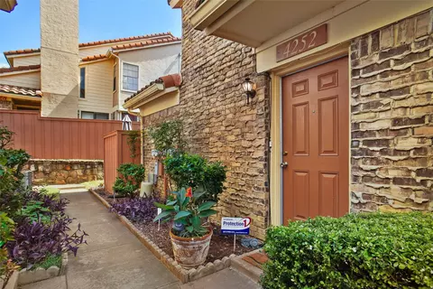 4252 Madera Rd, Irving, TX 75038