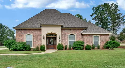 2001 Honeytree Trail Cir, Haughton, LA 71037