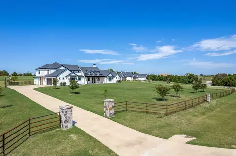 Exterior - 2297 White Stag Rd, Celina, TX 75009 photo 2 of 7