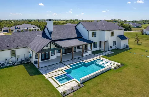 Exterior - 2297 White Stag Rd, Celina, TX 75009 photo 3 of 7