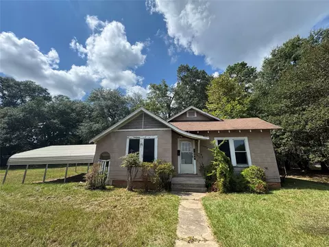 425 N Cypress St, Vivian, LA 71082