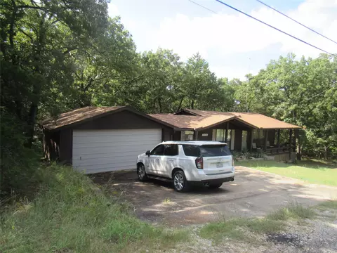 33 Queens Dr, Pottsboro, TX 75076