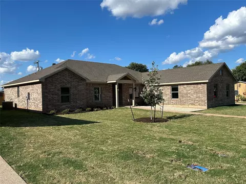 1501 W 6 Th St, Mcgregor, TX 76657