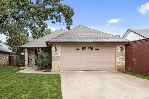 3100 Emerald St, Bedford, TX 76021