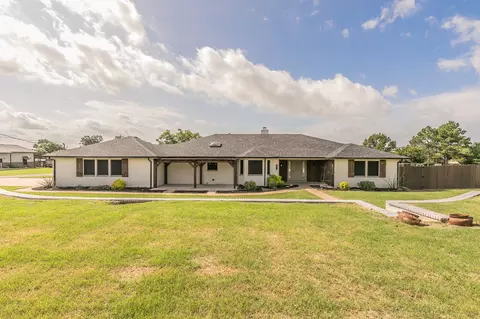 3711 Indian Creek Trl, Granbury, TX 76049