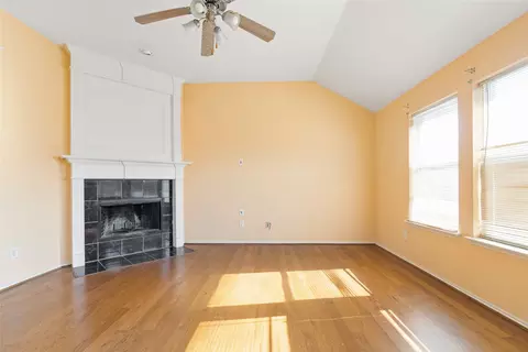 Living - 204 Trinity Dr, Lancaster, TX 75146 photo 3 of 3