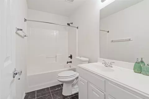 Bath - 204 Trinity Dr, Lancaster, TX 75146 photo 3 of 3
