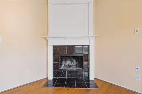 Living - 204 Trinity Dr, Lancaster, TX 75146 photo 2 of 3