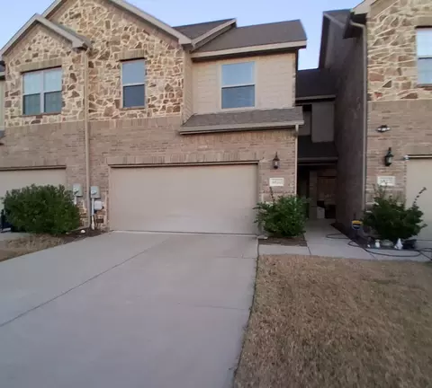 6820 Topaz Dr, Greenville, TX 75402