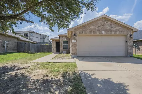 5533 Venera Ct, Fort Worth, TX 76106