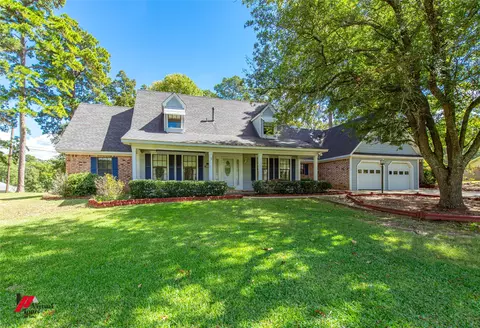 3805 Eames Cir, Shreveport, LA 71119