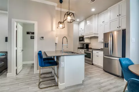 2247 Dorian Pl, Dallas, TX 75228