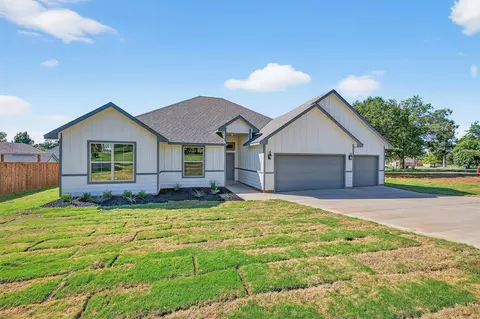 119 Cayuga Trl, Lake Kiowa, TX 76240