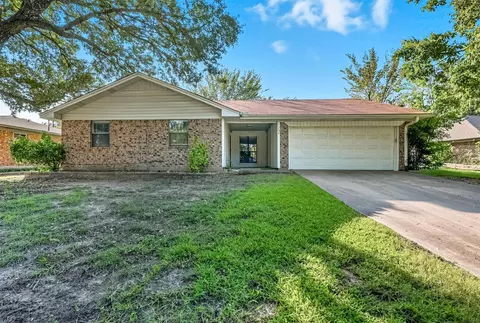 754 Patricia Dr, Sherman, TX 75090