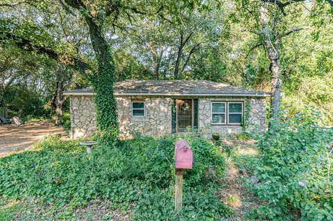 3028 Scorpio Dr, Granbury, TX 76049