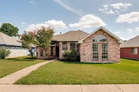 620 Willowbrook Dr, Mesquite, TX 75149
