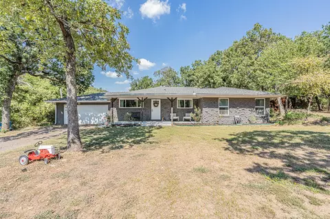3745 Lucy Trimble Rd, Burleson, TX 76028
