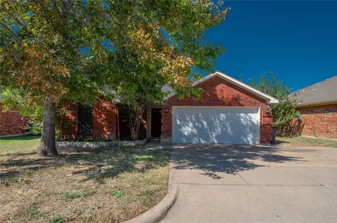 4701 Saint Thomas Pl, Fort Worth, TX 76135