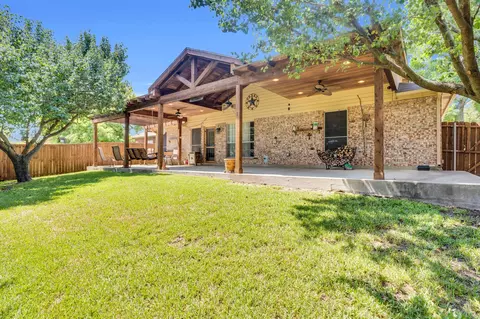 5528 Nuthatch St, Dallas, TX 75236