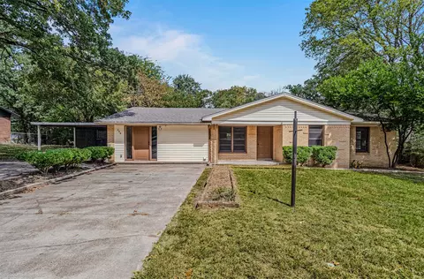 508 Highland Dr, Athens, TX 75751