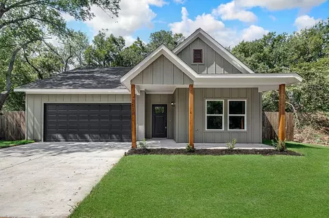 2518 Willspoint Ct, Fort Worth, TX 76105