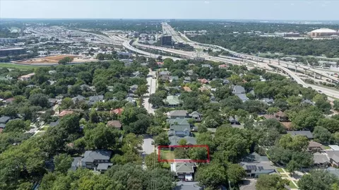 2328 Mistletoe Blvd, Fort Worth, TX 76110