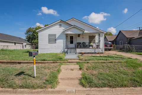 615 Dr Martin Luther King Jr Blvd, Waxahachie, TX 75165