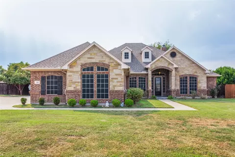 2040 Carlisle Dr, Crowley, TX 76036