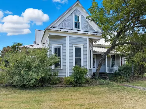 700 W Leslie St, Hamilton, TX 76531