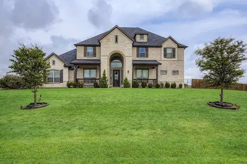 150 Fire Wheel Dr, Waxahachie, TX 75167