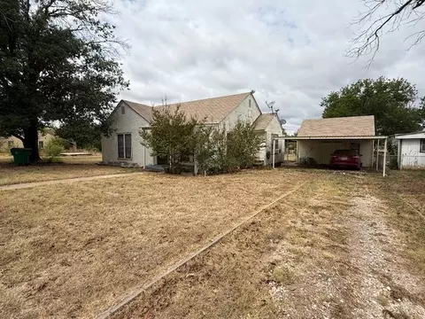 109 Miami St, Coleman, TX 76834