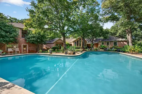 215 Hiland Acres Cir, Pottsboro, TX 75076
