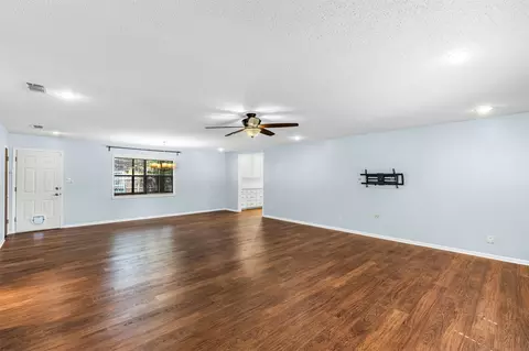 712 E 16th St, Cameron, TX 76520 photo 11