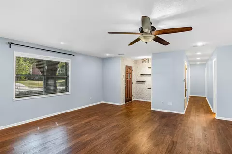 712 E 16th St, Cameron, TX 76520 photo 8