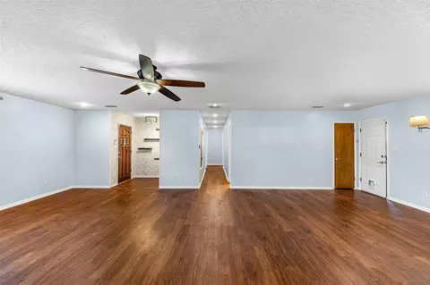 712 E 16th St, Cameron, TX 76520 photo 5