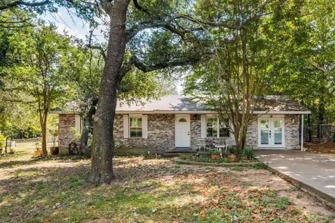 407 E Oakdale St, Keene, TX 76059