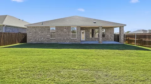 2024 Eugene St, Anna, TX 75409 photo 2