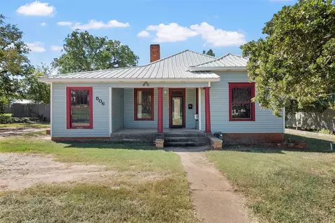 506 E Main St, Hamilton, TX 76531