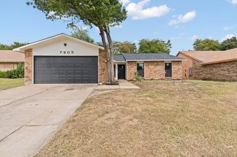 7805 Bermejo Rd, Fort Worth, TX 76112