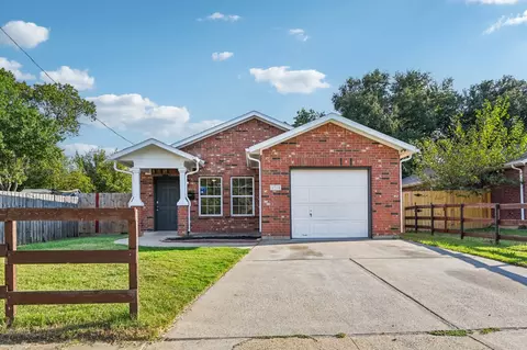 2714 Silkwood St, Dallas, TX 75215