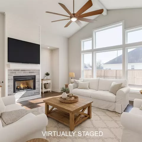 Living - 419 E Main St, Pilot Point, TX 76258 photo 1 of 1