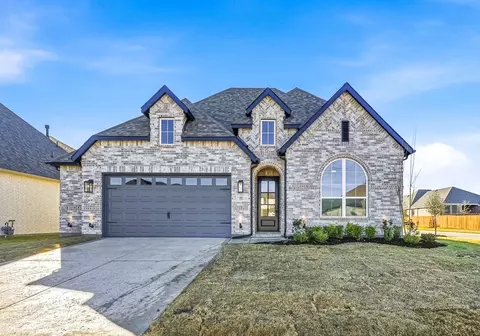 572 Moonrise St, Waxahachie, TX 75165