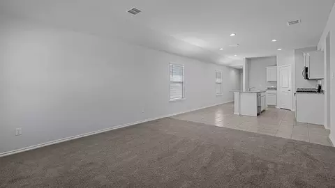 Living - 139 Mojave Rd, Boyd, TX 76023 photo 3 of 7