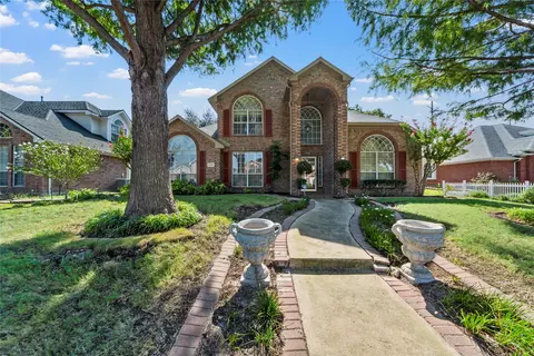 5702 Antioch Dr, Rowlett, TX 75089