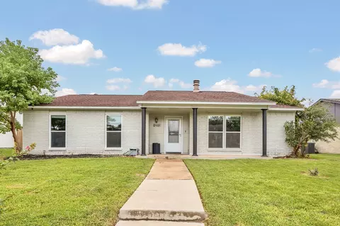 8401 Woodside Rd, Rowlett, TX 75088