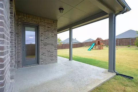 Exterior - 809 Deleon Dr, Midlothian, TX 76065 photo 5 of 7
